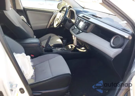 2018 Toyota Rav4 Xle z USA, uszkodzony, nr VIN JTMWFREV6JD133146